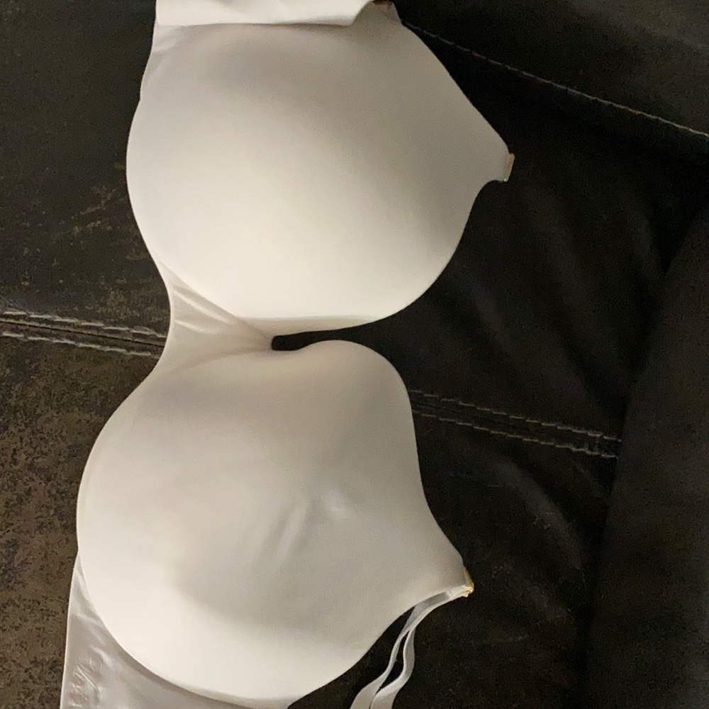Victoria secret incredible Bra